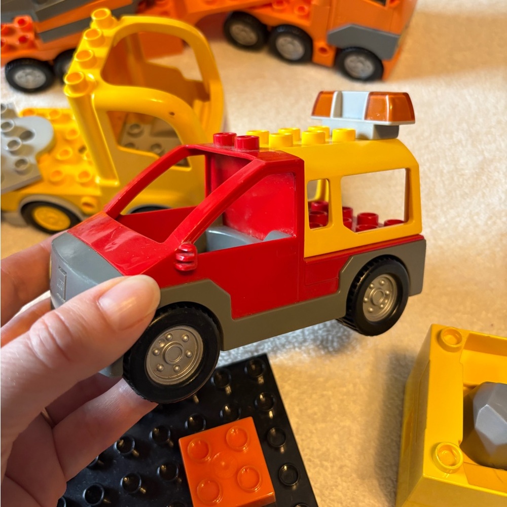 LEGO Duplos Construction Vehicles Building Set - Trucks, Trailers, Cones, Bases - Picture 4 of 5